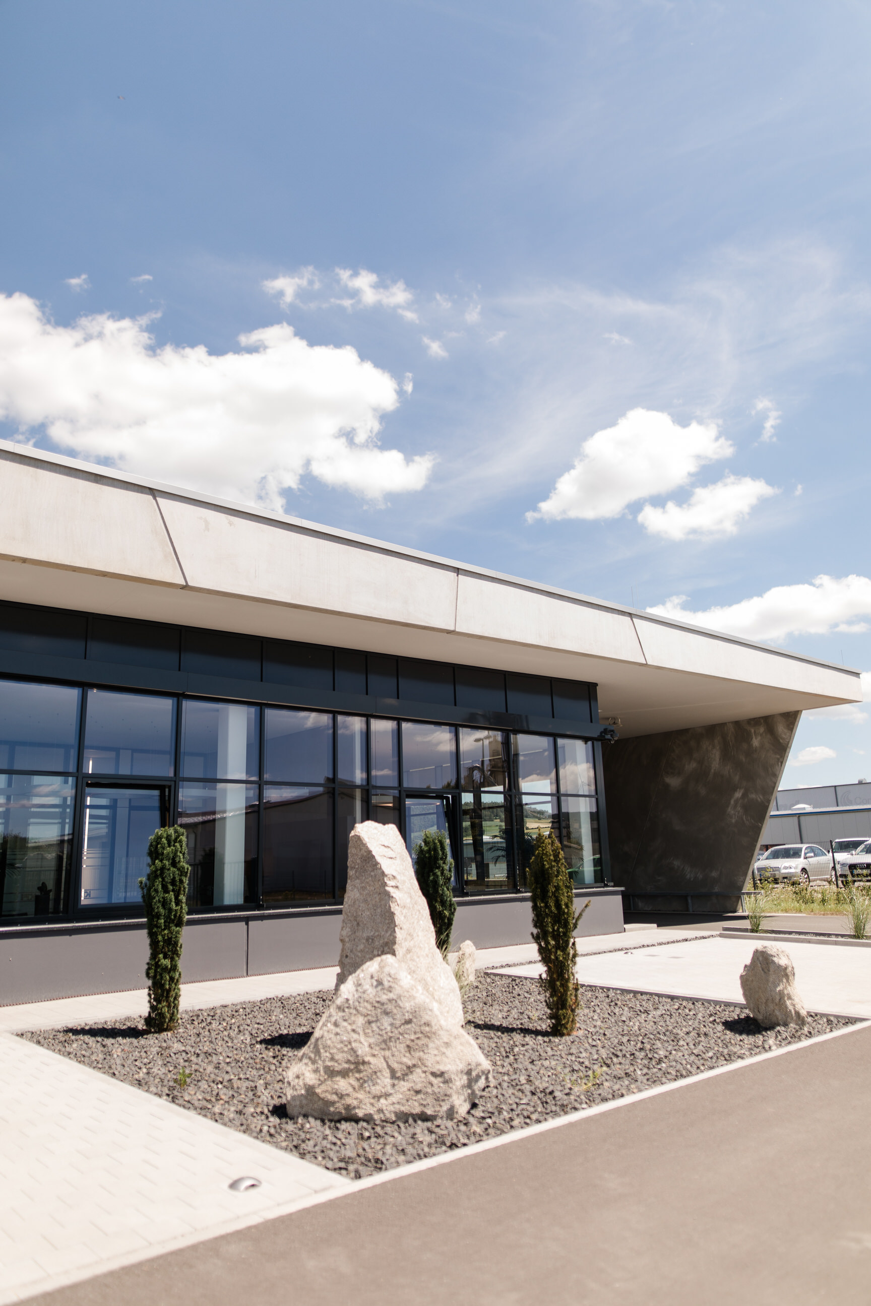 Gebr. Donhauser Neubau Fertigungshalle mit Verwaltungsbereich